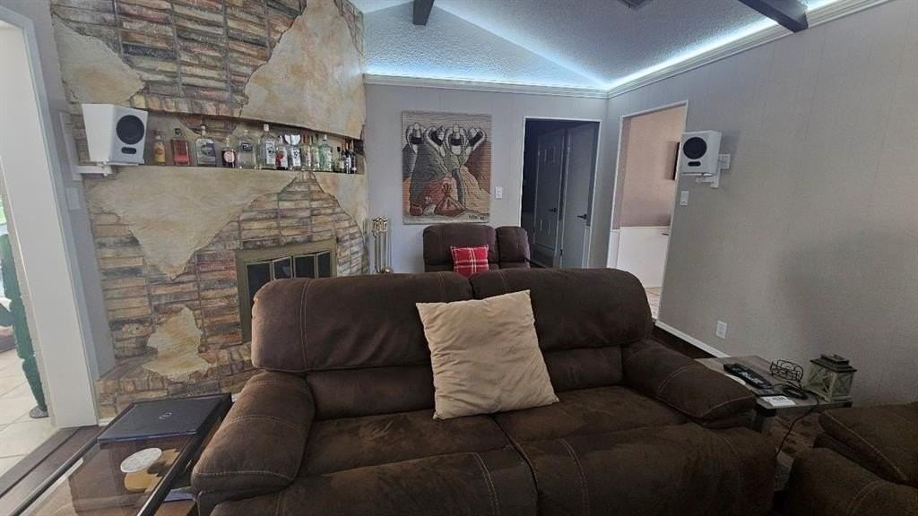 2418 Helena Cir - Photo 4 of 19