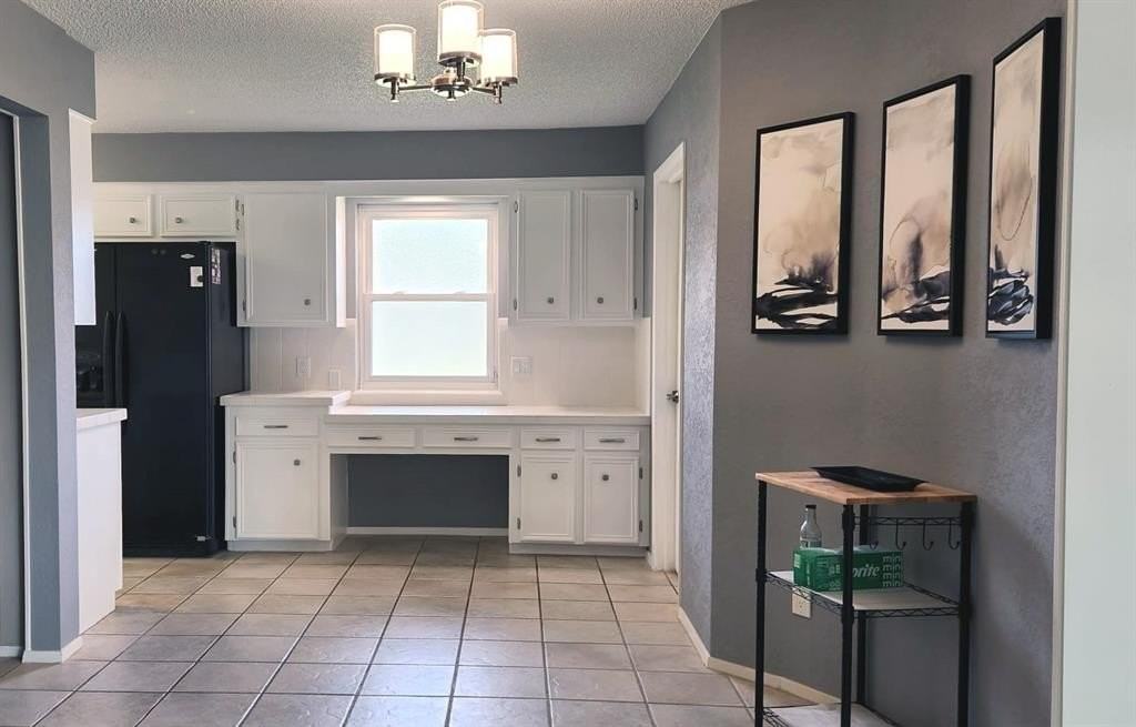 2418 Helena Cir - Photo 5 of 19