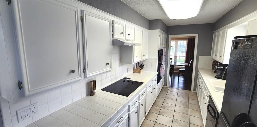 2418 Helena Cir - Photo 6 of 19