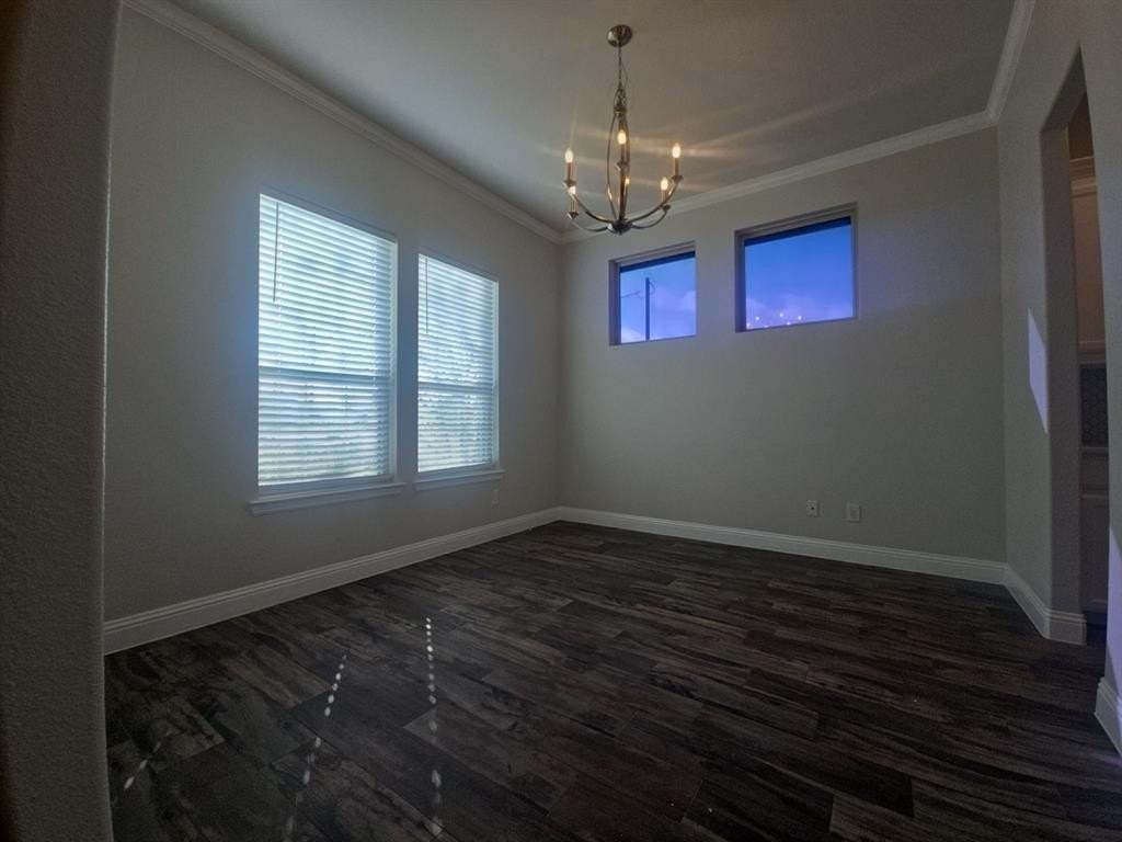 1710 Dale Ln - Photo 4 of 16