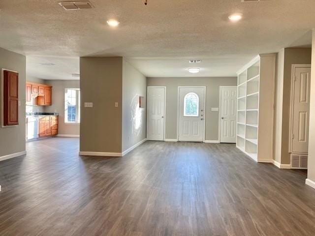 204 Honey Bee Dr #206 - Photo 2 of 22