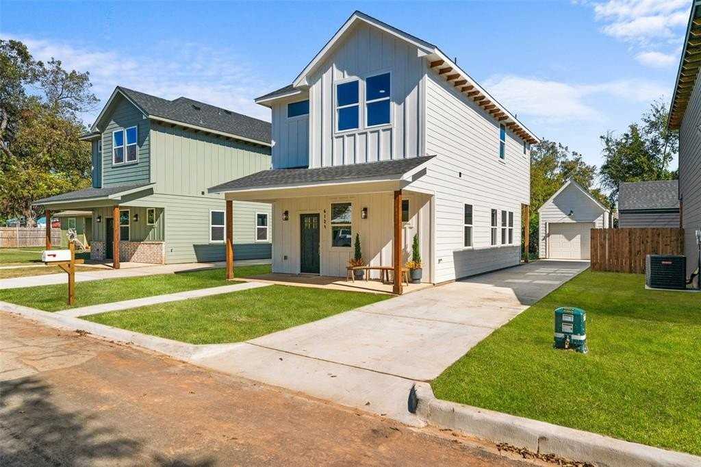 612 1/2 N Robinson St - Photo 2 of 23