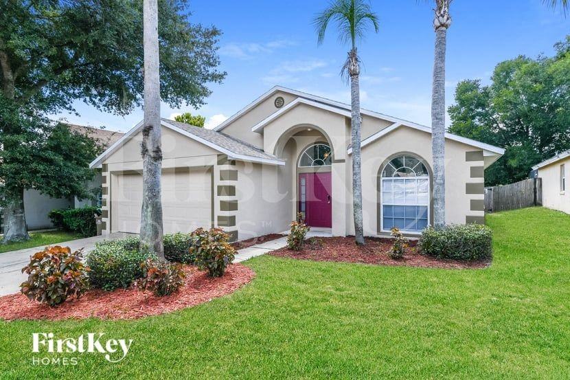 16426 Coopers Hawk Ave - Photo 2 of 15