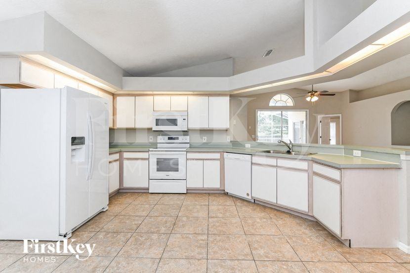 16426 Coopers Hawk Ave - Photo 6 of 15