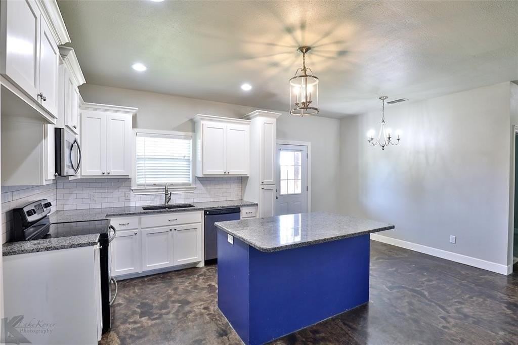 802 Kelley Ln - Photo 7 of 21