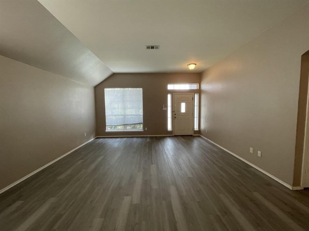 2709 Logan Dr - Photo 2 of 16