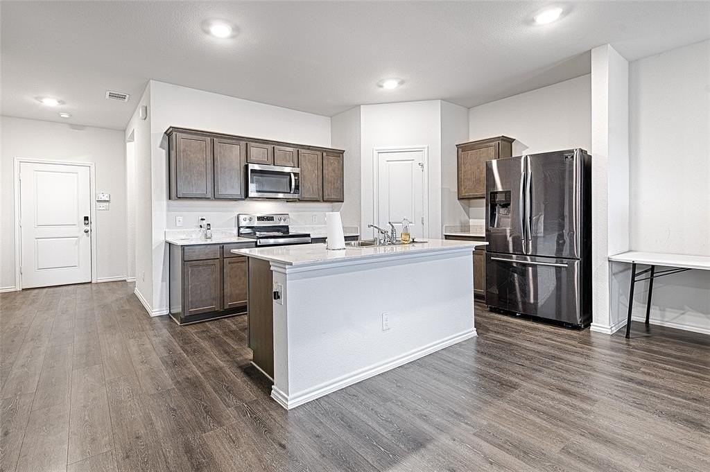 1401 Old Trail Rd - Photo 6 of 30