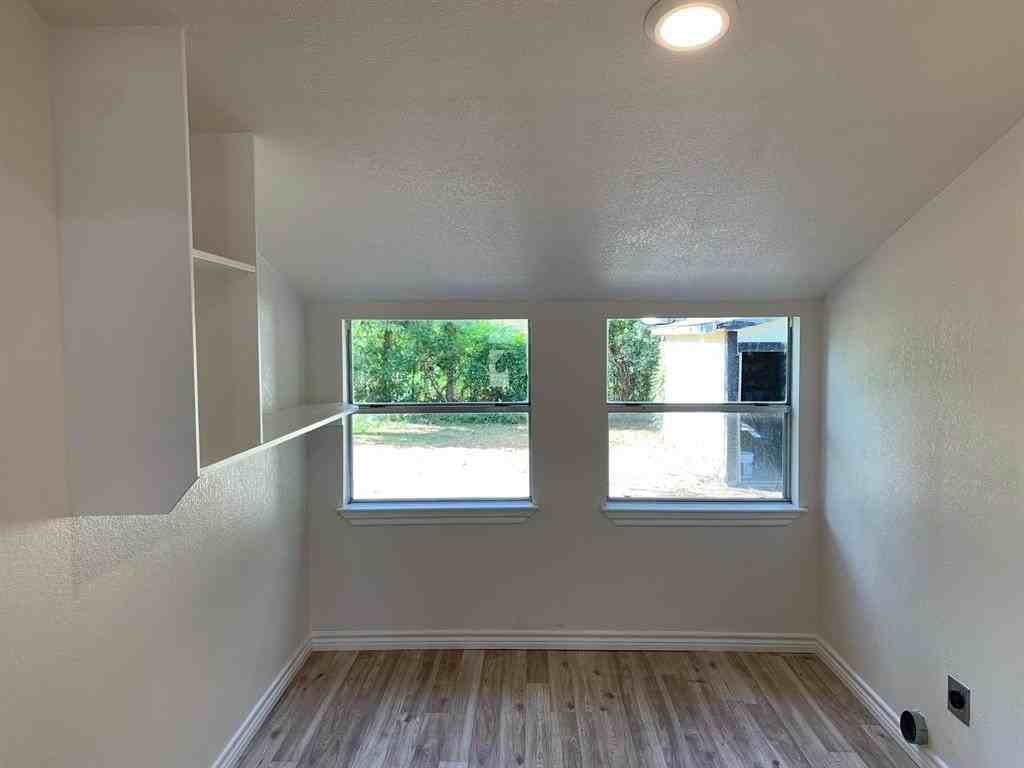 820 W Crawford St - Photo 6 of 16