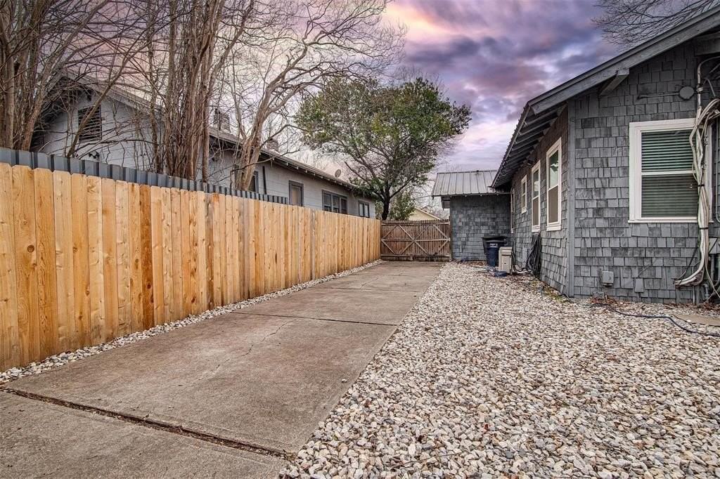 3005 College Ave #C - Photo 2 of 10