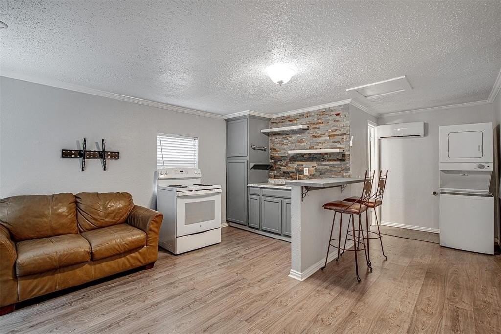 3005 College Ave #C - Photo 3 of 10