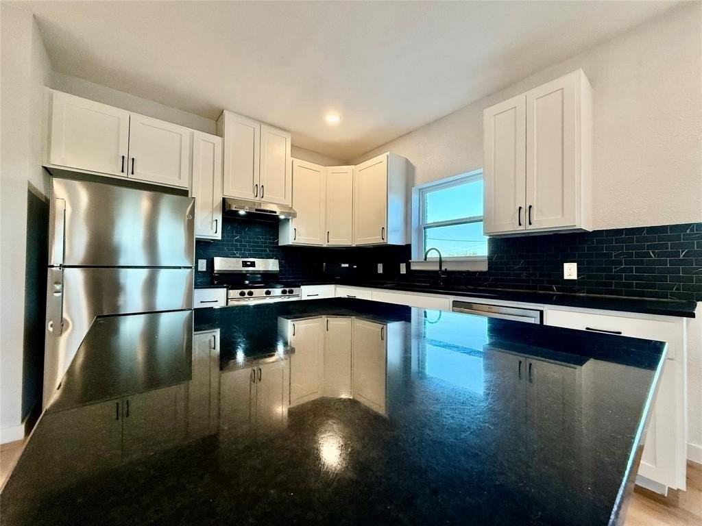 310 Sw 14th St - Photo 3 of 29