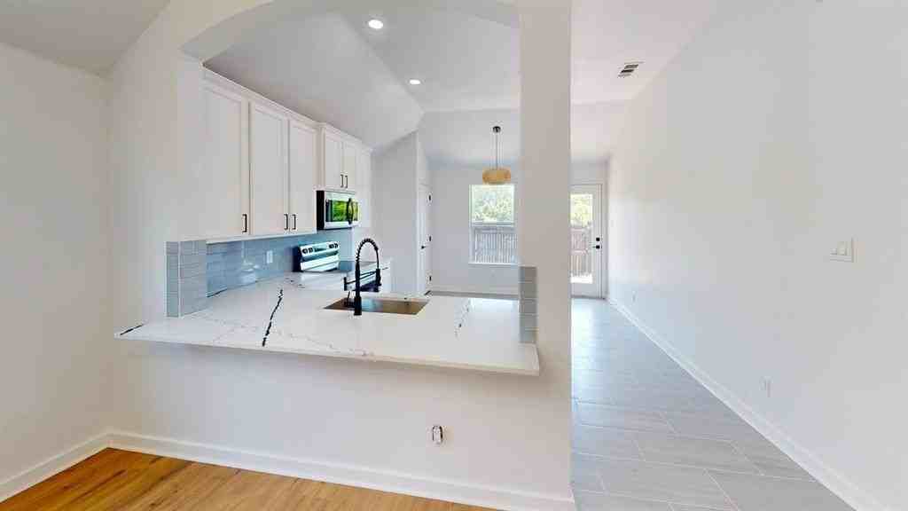 1028 Aviary - Photo 5 of 27