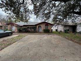 2212 Viewtop Ln #B - Photo 1 of 1