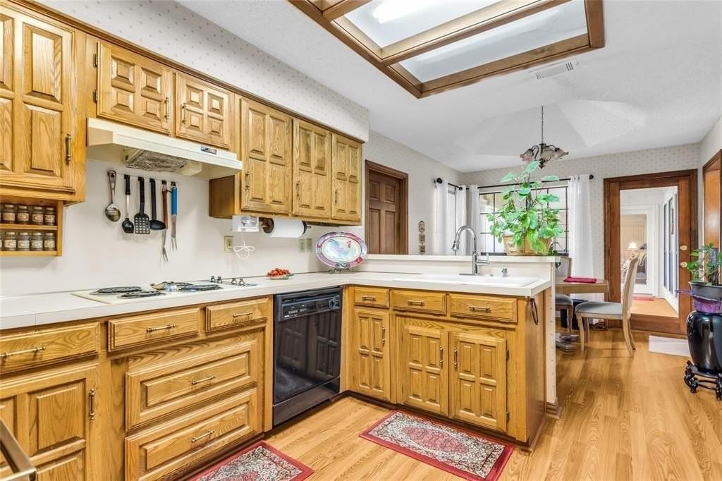 1013 Canyon Ridge Dr - Photo 6 of 15