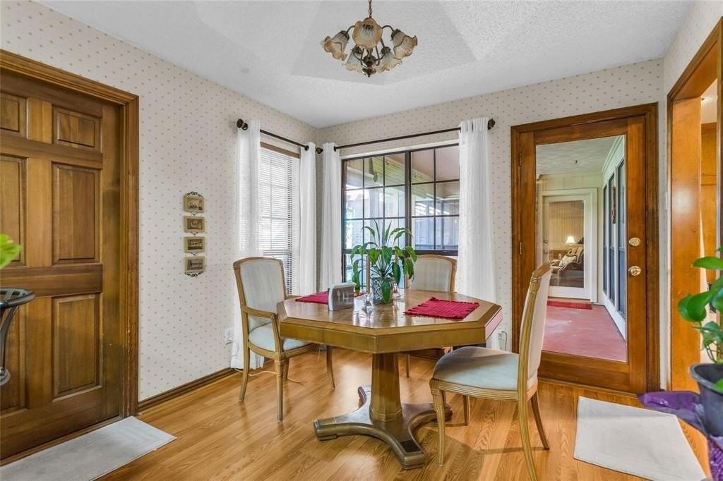 1013 Canyon Ridge Dr - Photo 7 of 15