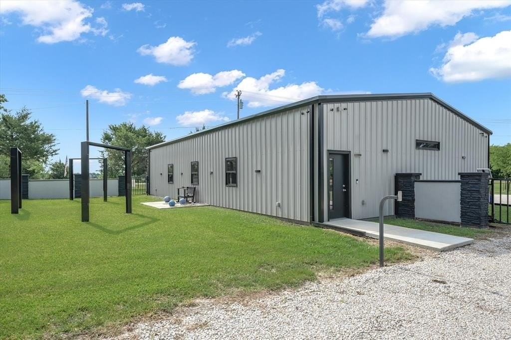 4846 County Road 3408 - Photo 2 of 19