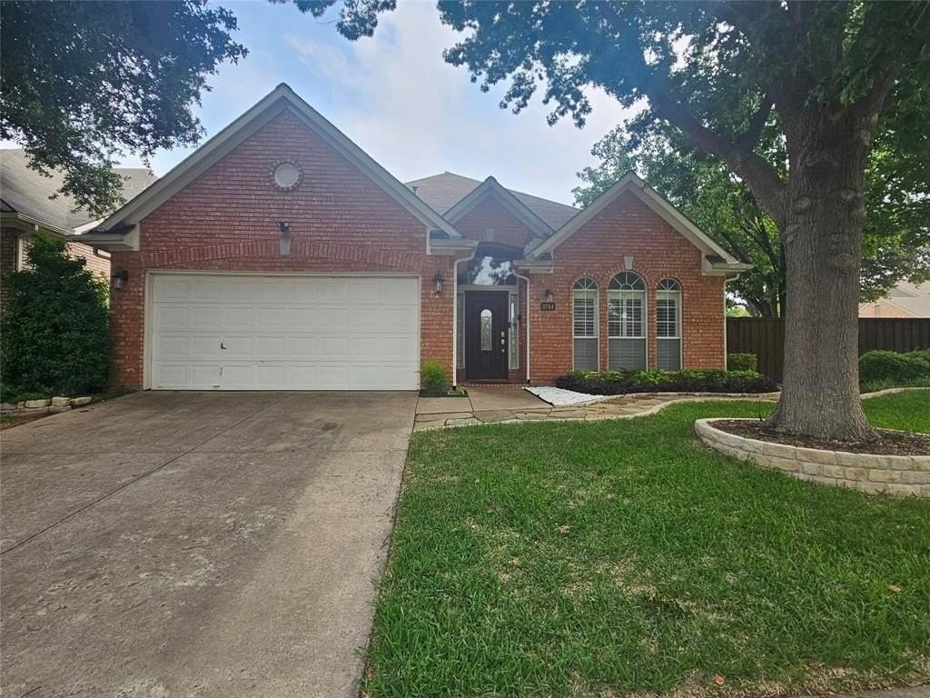 3764 Lakeway Ct - Photo 2 of 24