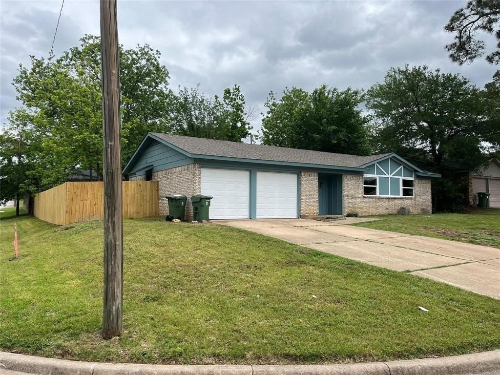 2501 Bent Tree Ln - Photo 2 of 13