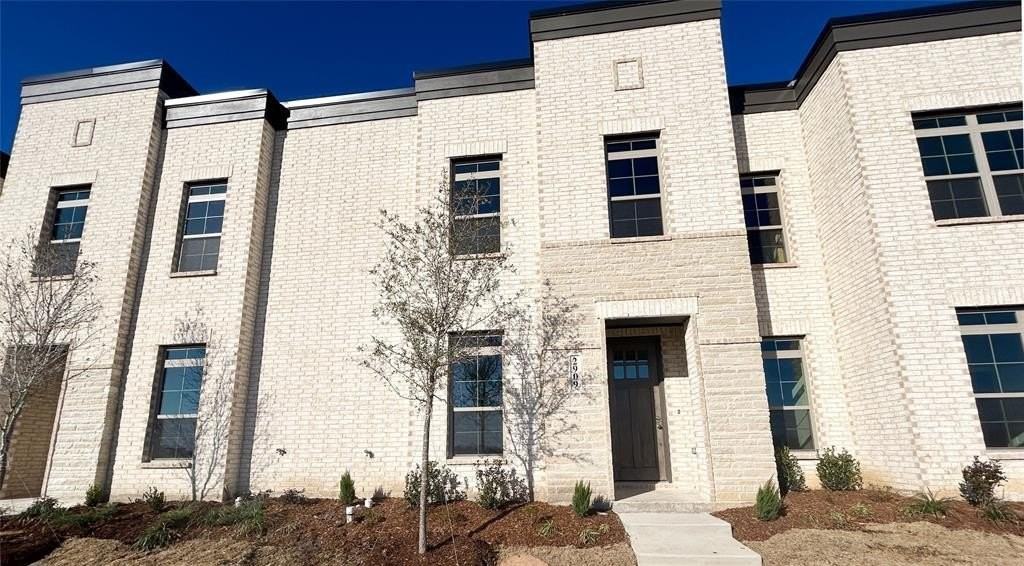 2120 Dena Dr - Photo 2 of 19