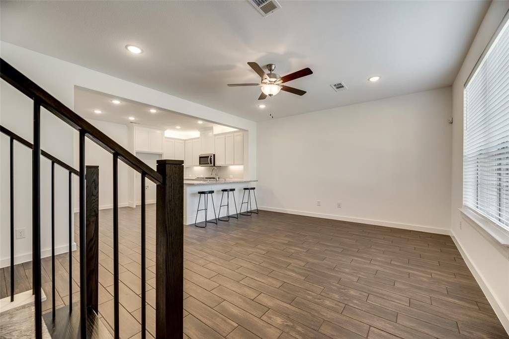 1366 Madison Ave - Photo 4 of 18