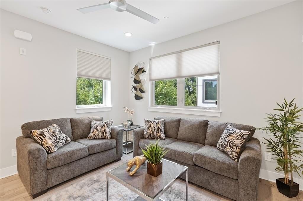 1120 Galveston Ave #5 - Photo 6 of 26