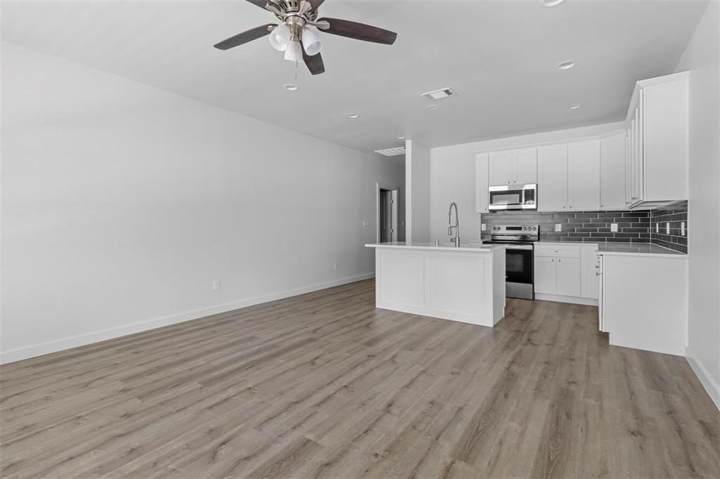 820 Dubois St - Photo 4 of 15