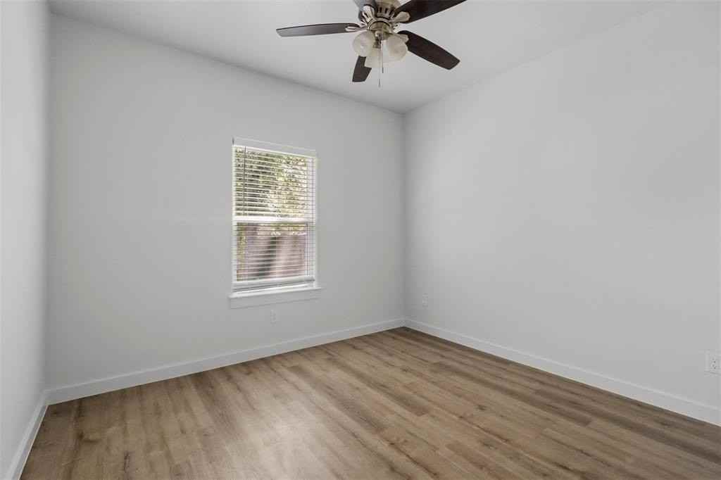 820 Dubois St - Photo 6 of 15