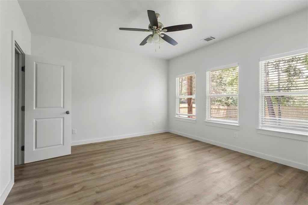 820 Dubois St - Photo 7 of 15