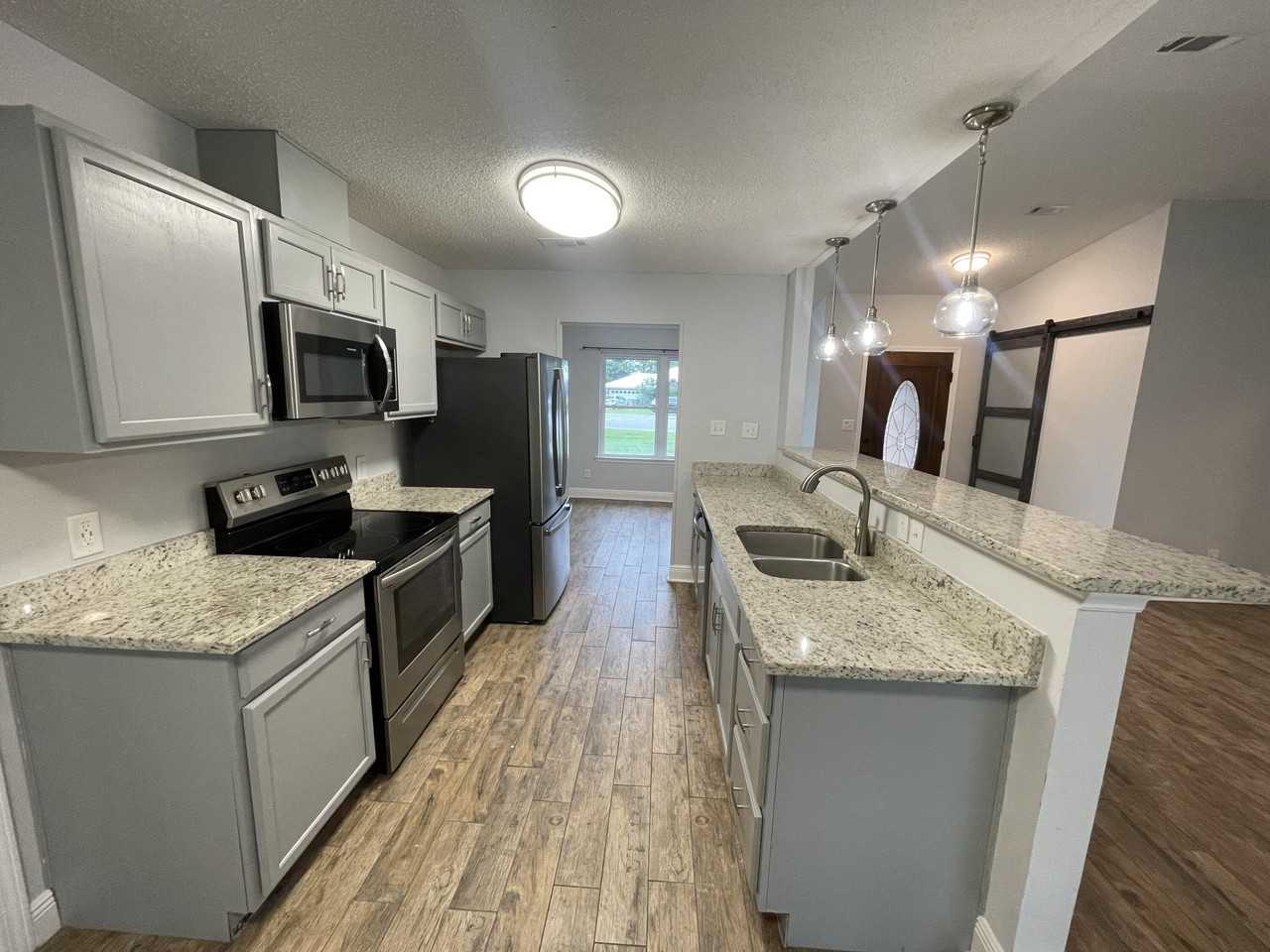 8808 Cagle Dr - Photo 4 of 20