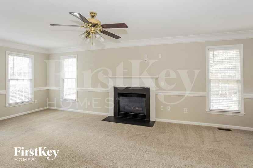 4520 Candalon Way - Photo 4 of 15