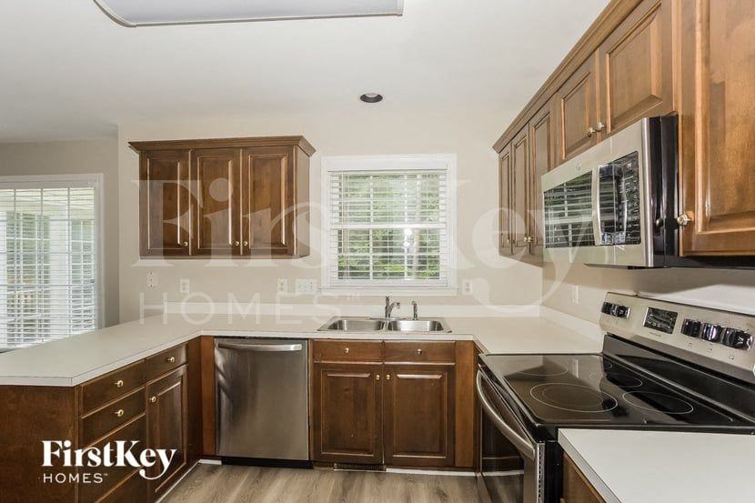 4520 Candalon Way - Photo 7 of 15