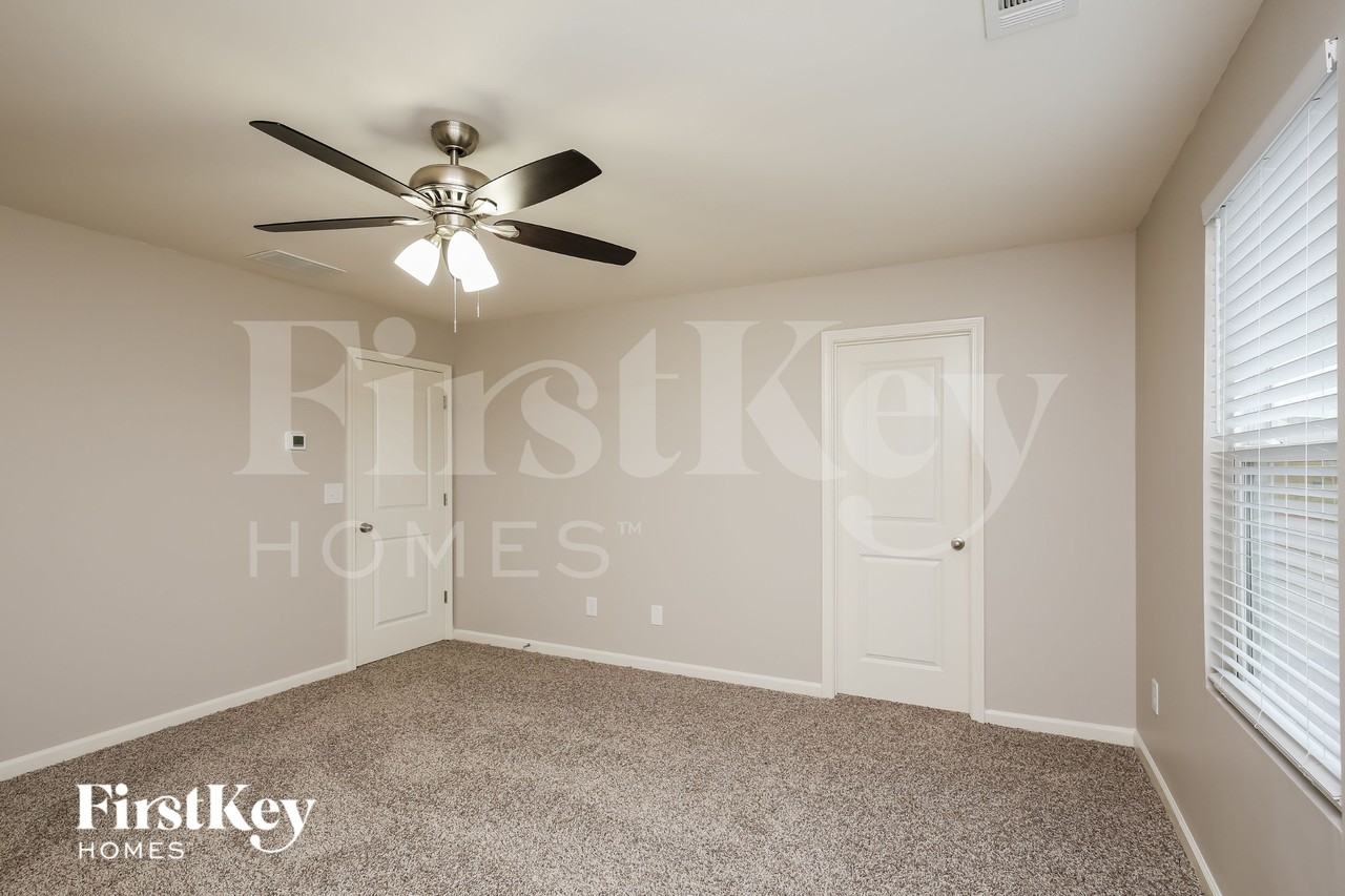 364 Alexander Ln - Photo 7 of 15