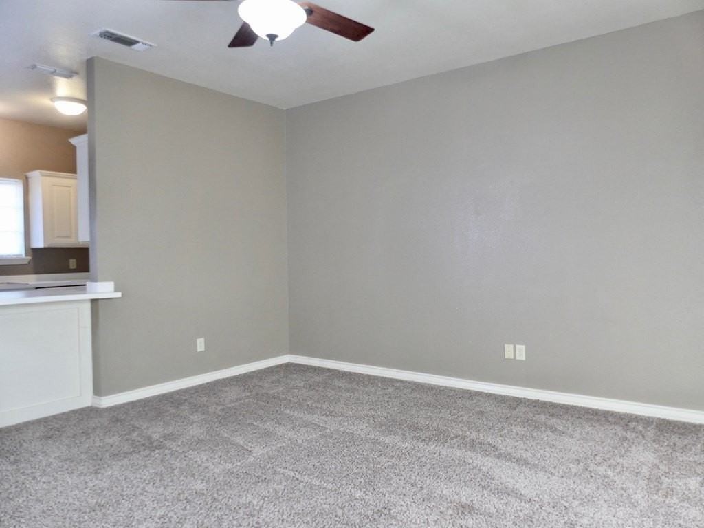 1103B 1103 B SW 2nd St unit: B - Photo 3 of 13