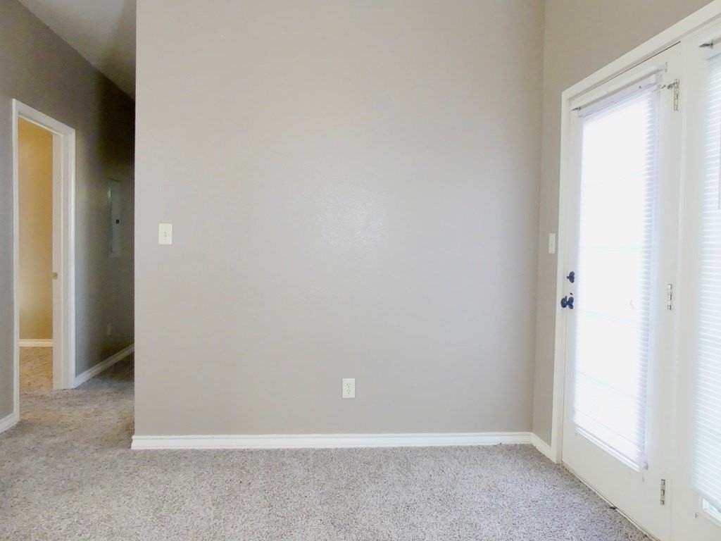 1103B 1103 B SW 2nd St unit: B - Photo 5 of 13