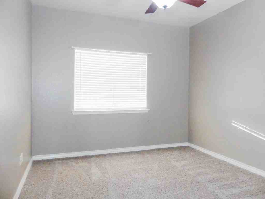 1103B 1103 B SW 2nd St unit: B - Photo 7 of 13