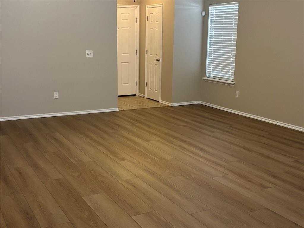 3005 Grant Rd - Photo 5 of 30