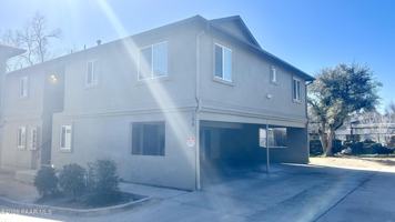 featured image of 566 Lincoln Ave Apt A #Apt A