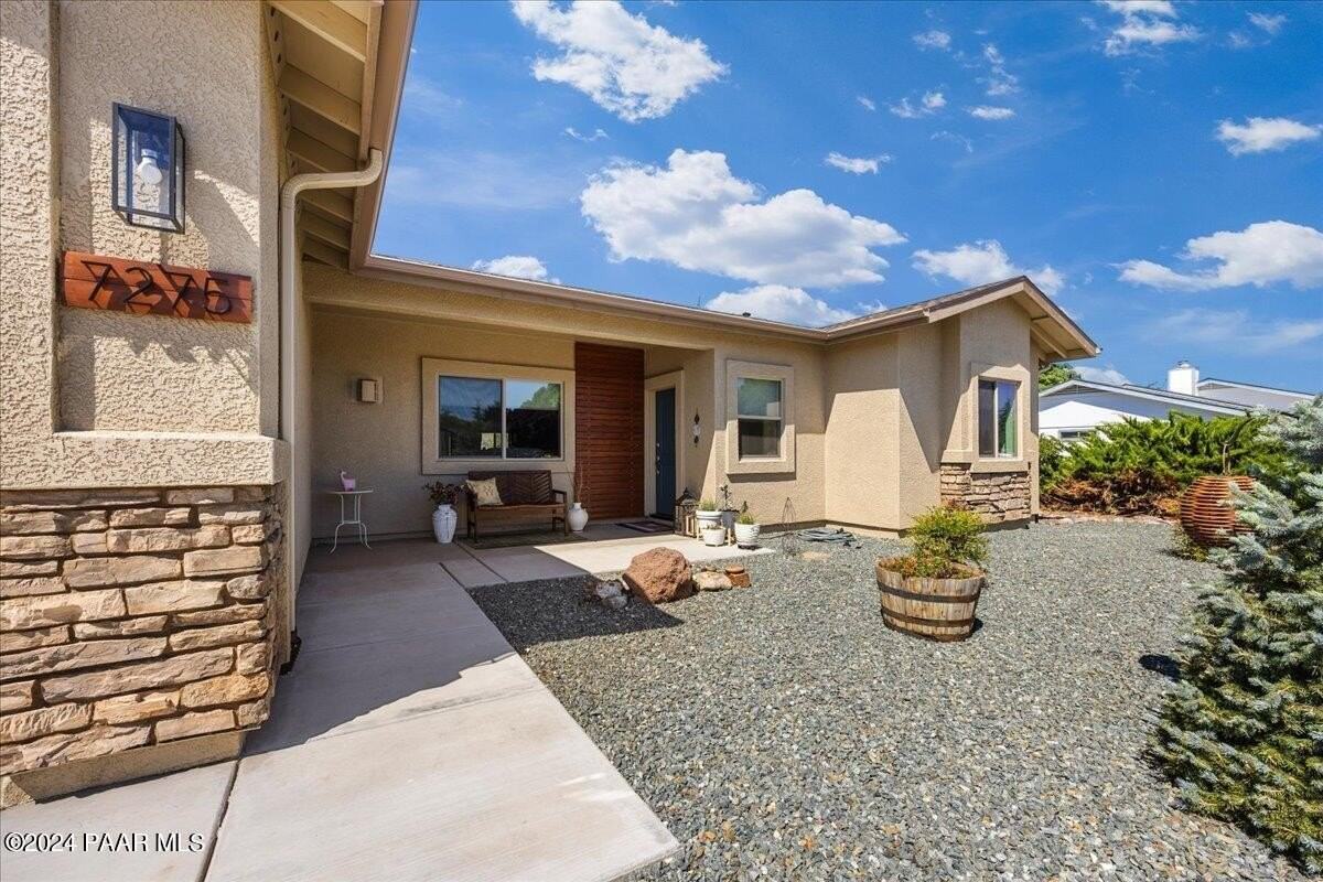 7275 E Grandview Dr - Photo 3 of 23