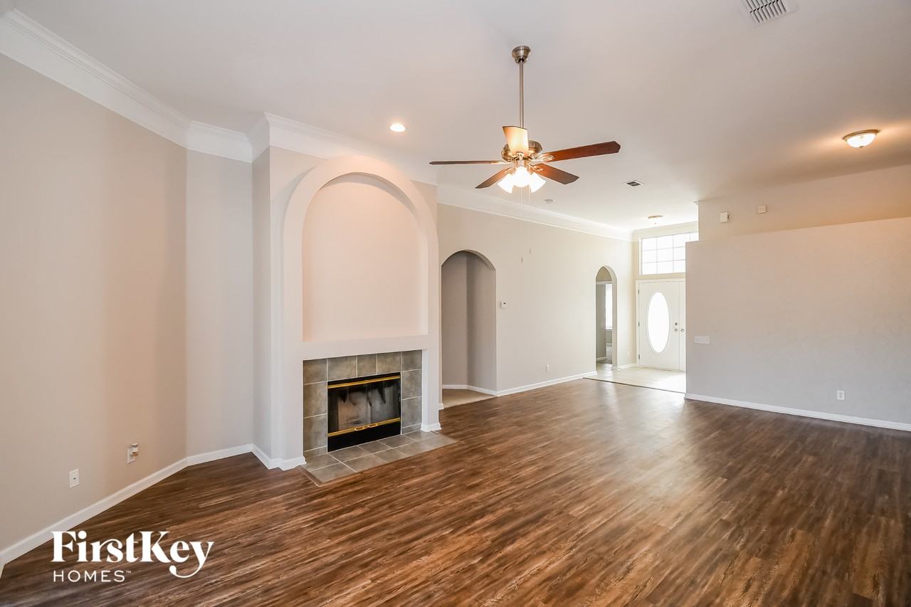 10537 Castlebar Glen Dr S - Photo 3 of 15