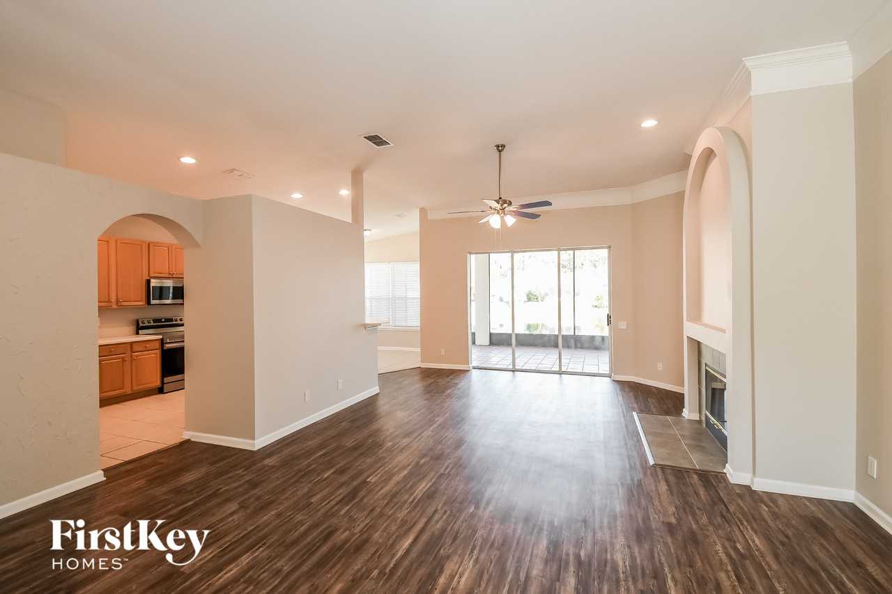 10537 Castlebar Glen Dr S - Photo 4 of 15