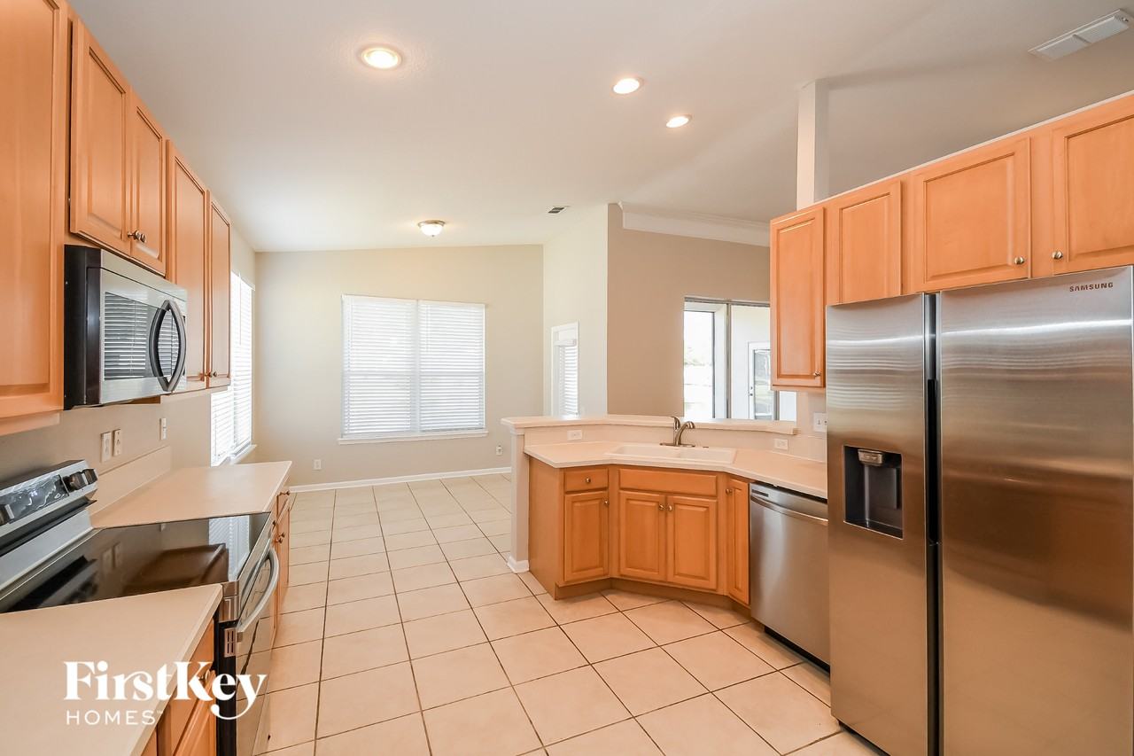 10537 Castlebar Glen Dr S - Photo 6 of 15