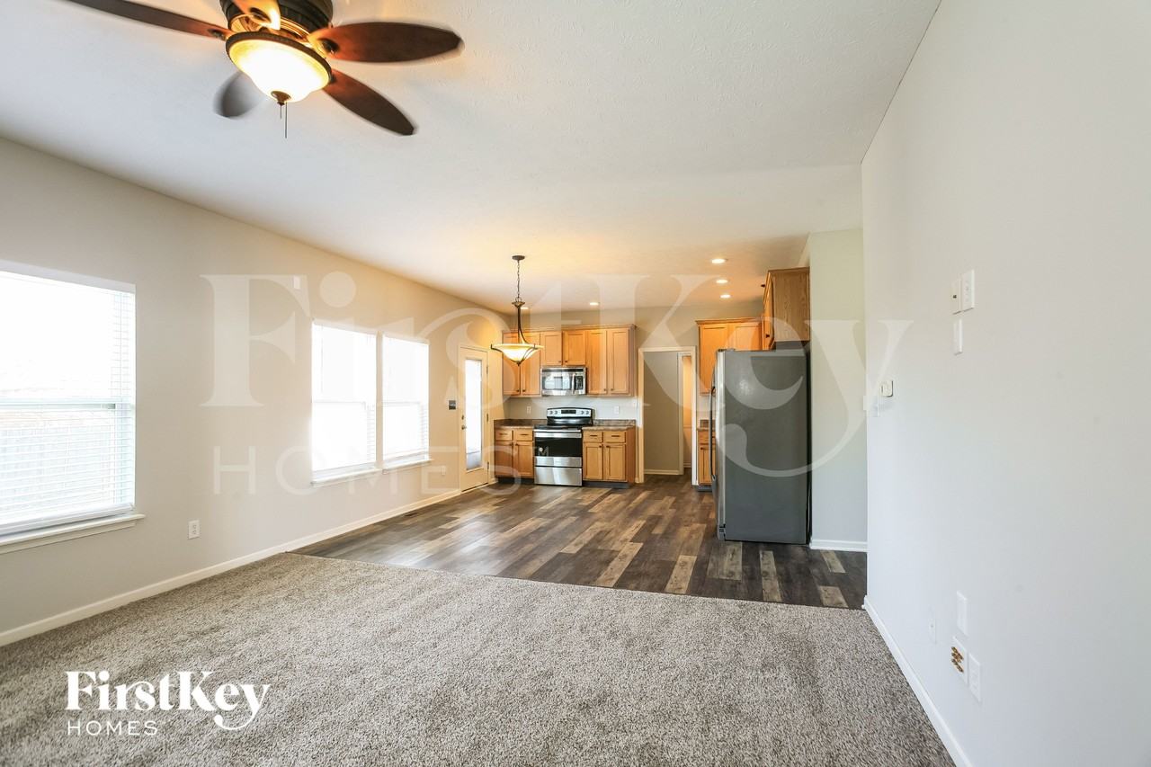 3041 Sholty Ct - Photo 3 of 15