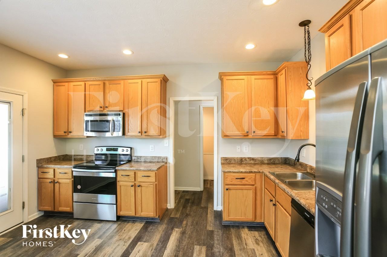 3041 Sholty Ct - Photo 5 of 15