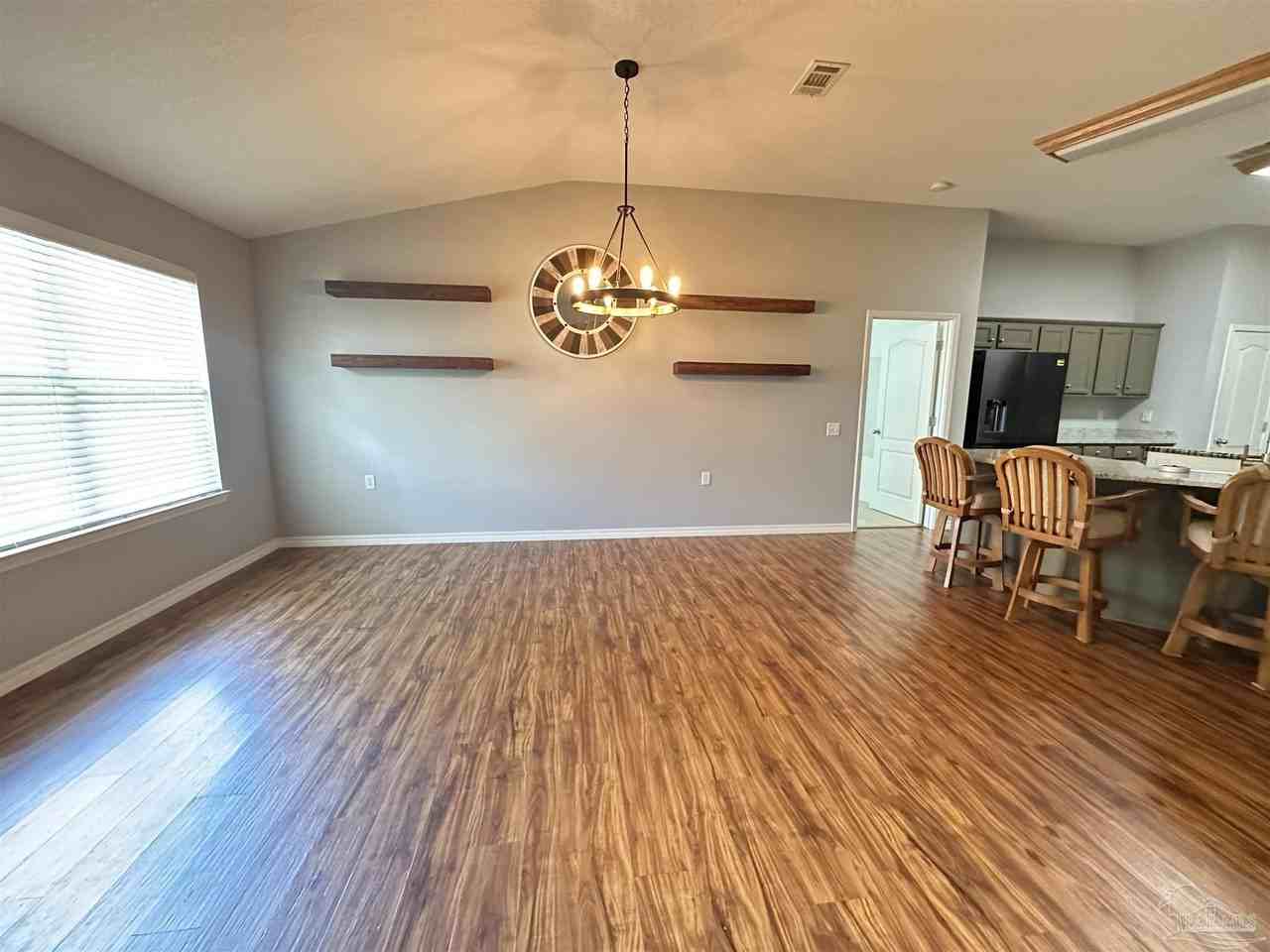 8908 Abbington Dr - Photo 5 of 20