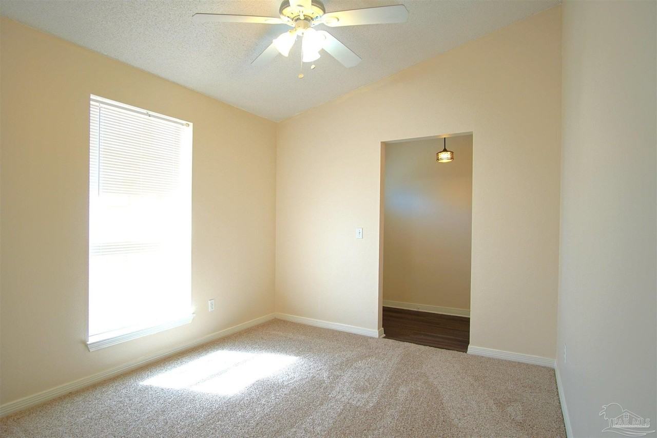 1008 Tanton Cir - Photo 4 of 18