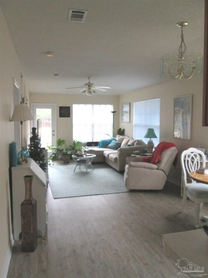 1649 Governors Dr - Photo 2 of 2