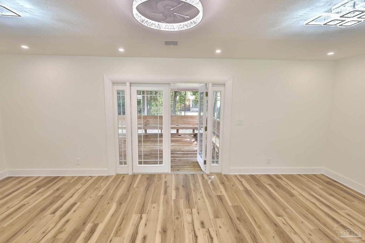 3795 Summer Dr - Photo 6 of 50