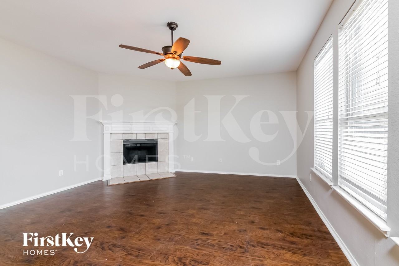 901 Cutting Horse Dr - Photo 3 of 18