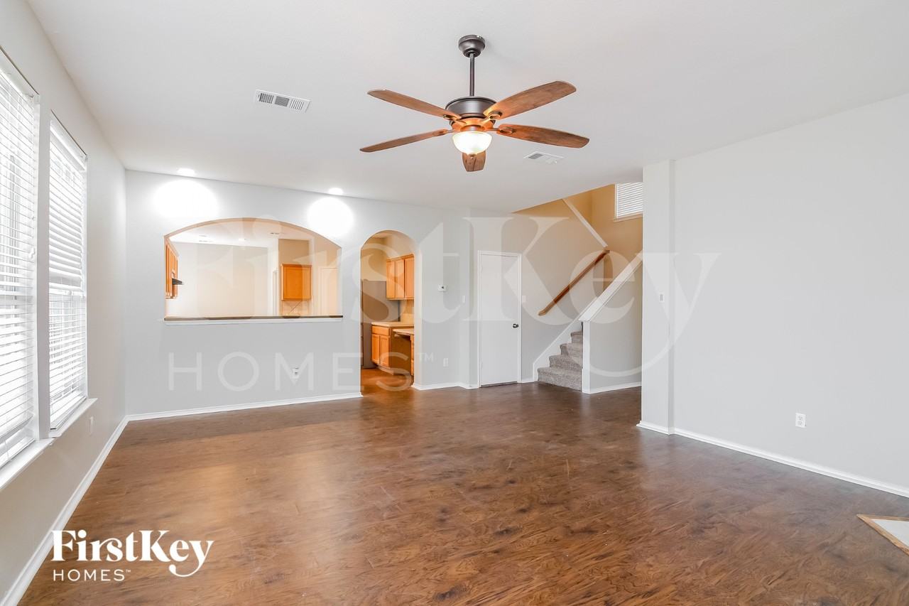 901 Cutting Horse Dr - Photo 4 of 18