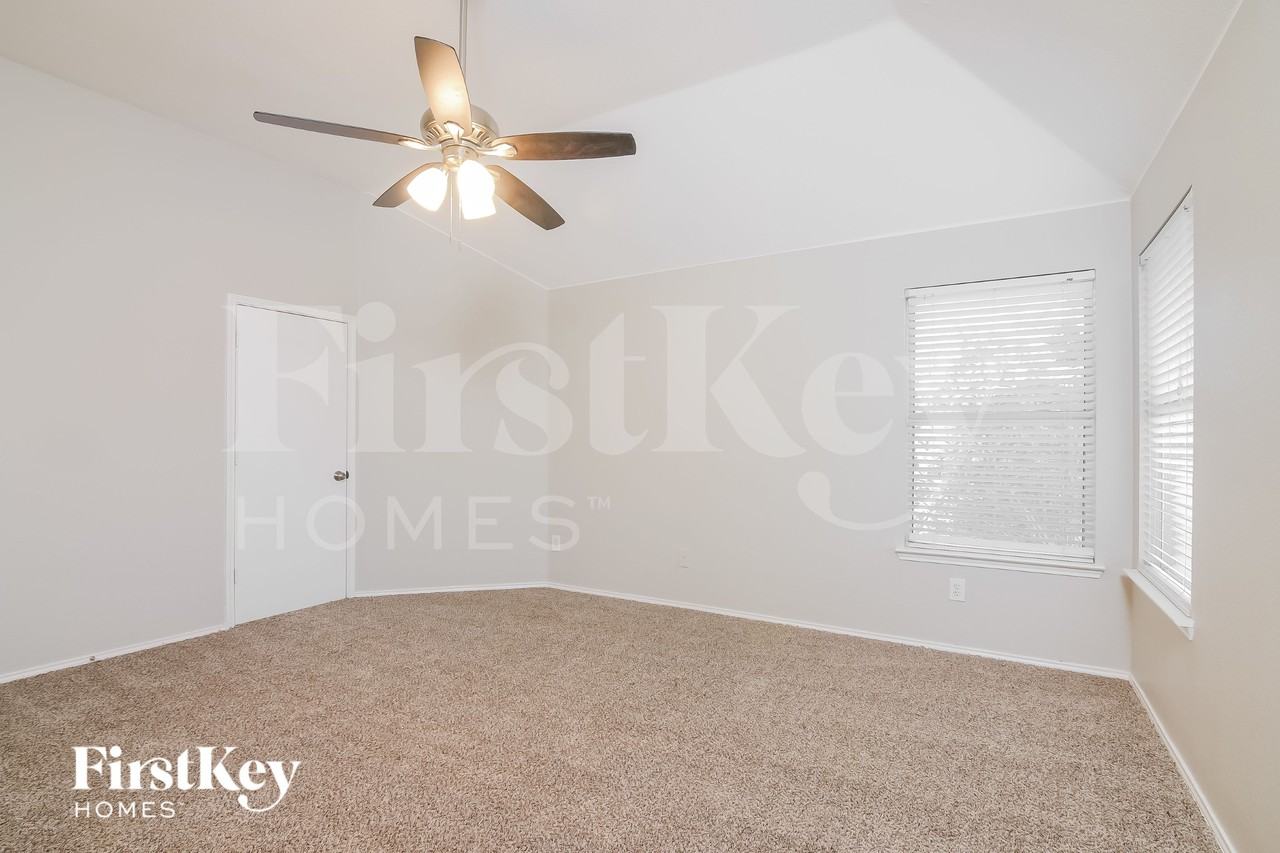 901 Cutting Horse Dr - Photo 7 of 18